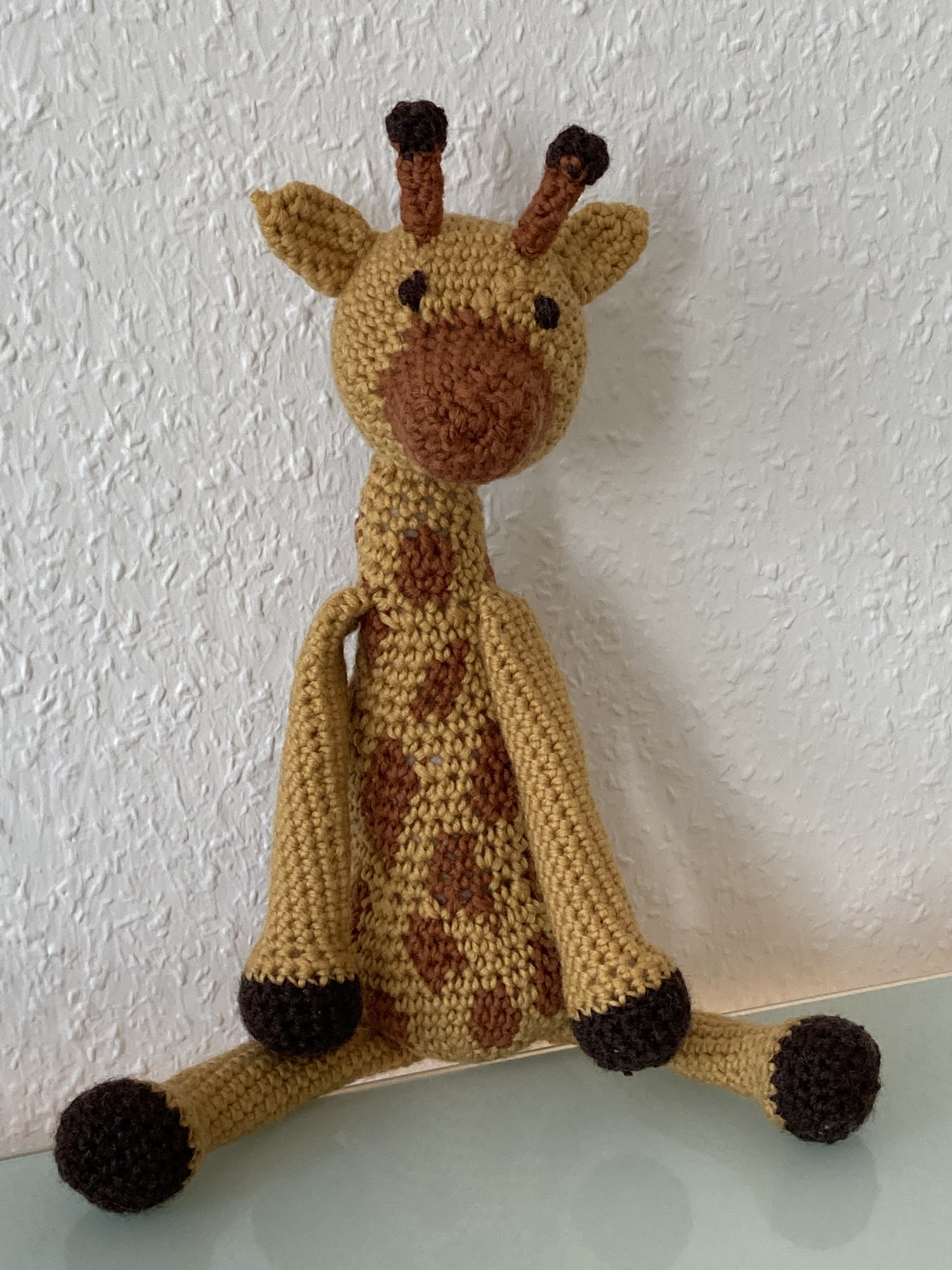 completed giraffe, technique: crochet