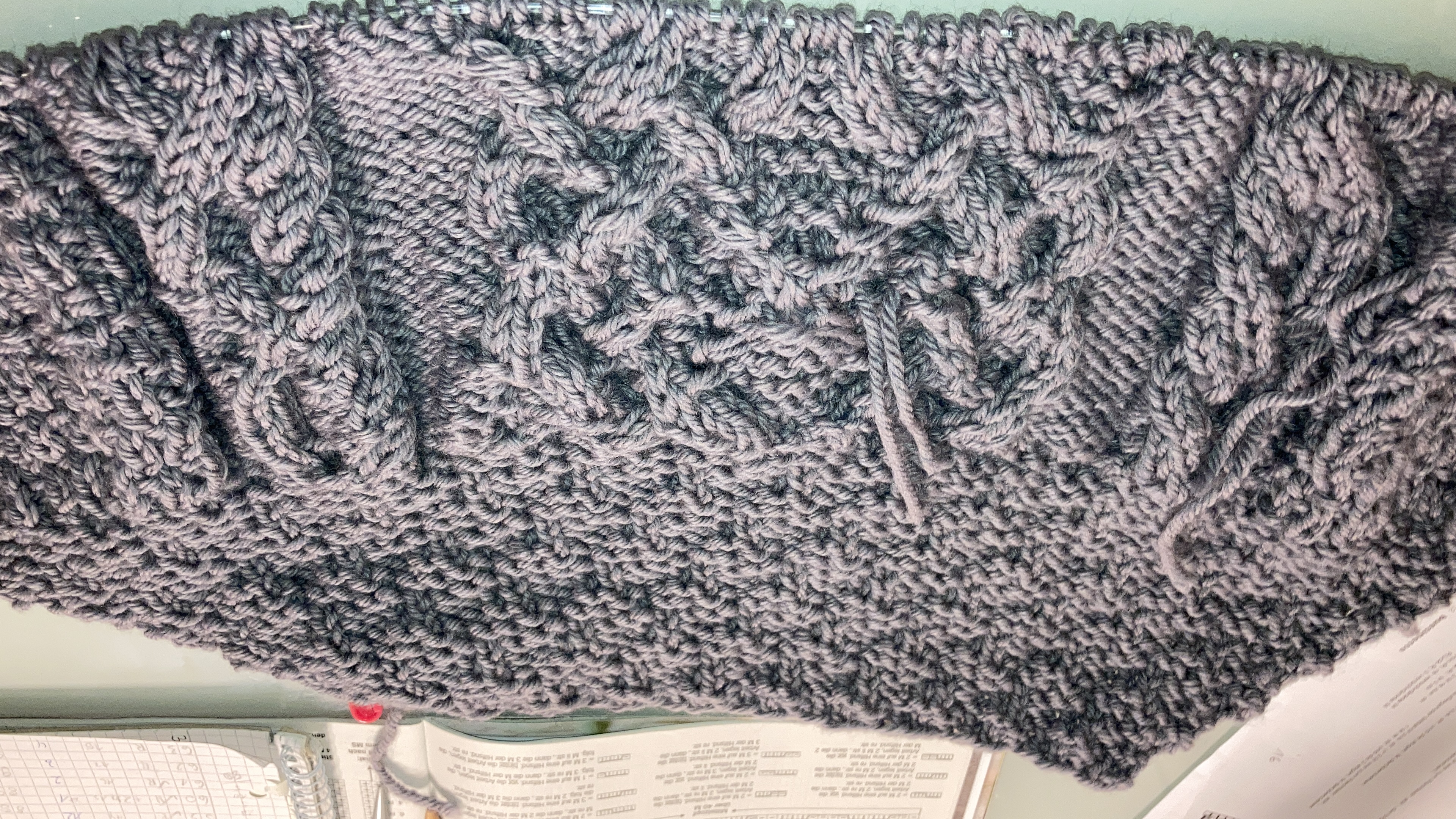 Beginning of woman's cardigan, technique: knitting