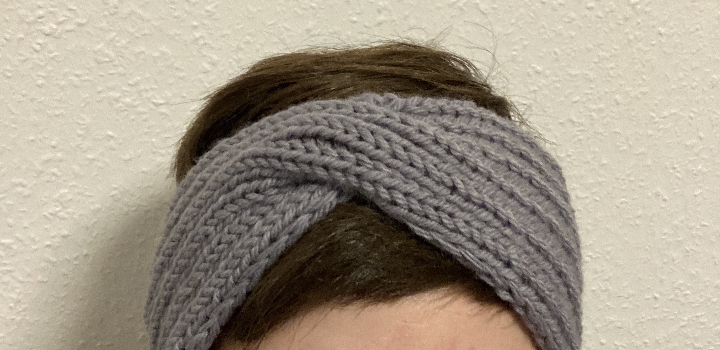 Completed woman's headband, technique: knitting